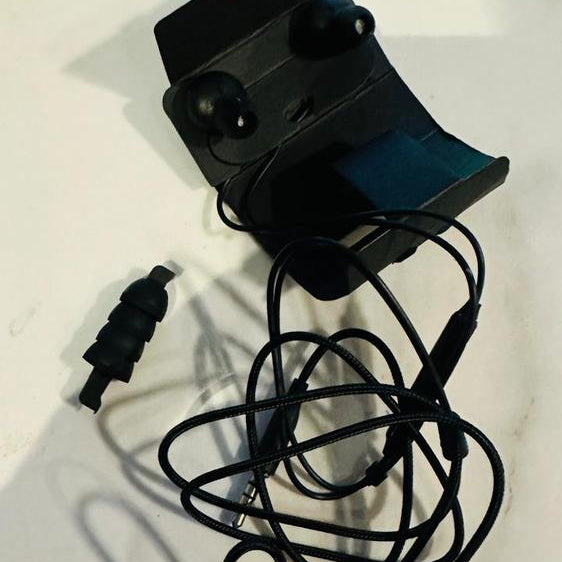 Headphone